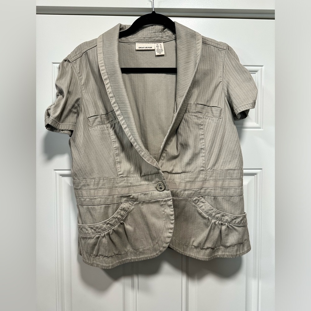 Khaki shirt sleeved jacket